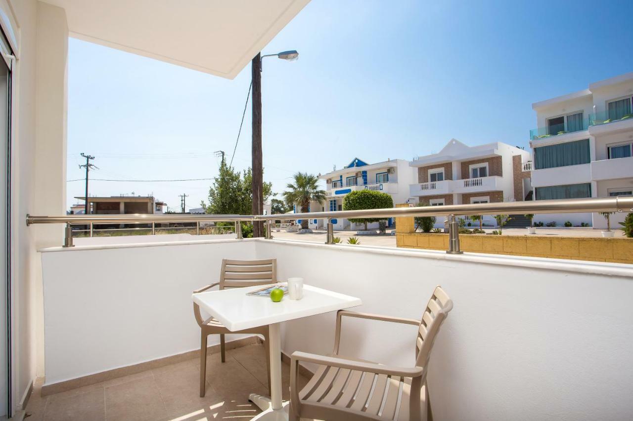 Avi Suites 2 *